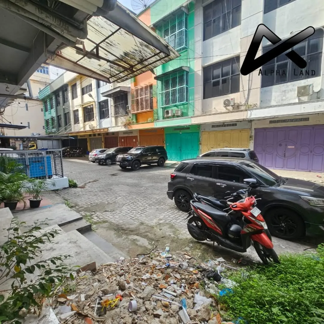 Ruko 4 1/2 tingkat Jalan. Asia